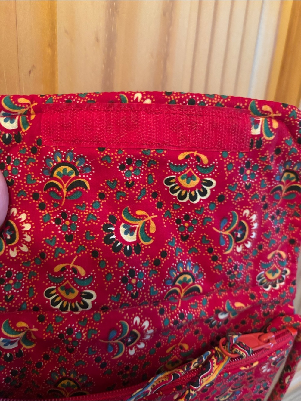 Vera Bradley Red Floral Quilted Crossbody Bag - Retired Pattern - Picture 12 of 12